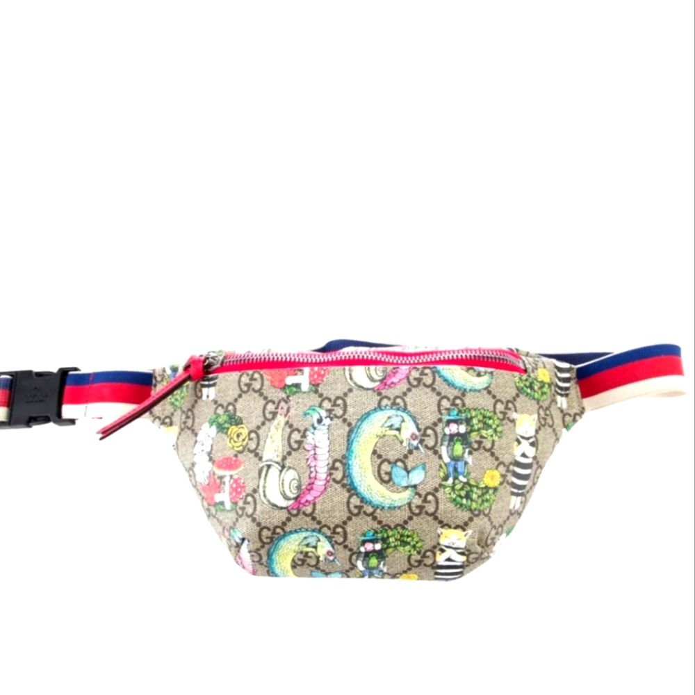❣️❌️❌️SOLD❌️❌️Gucci GG Supreme Yuko Higuchi Belt Bag❣️